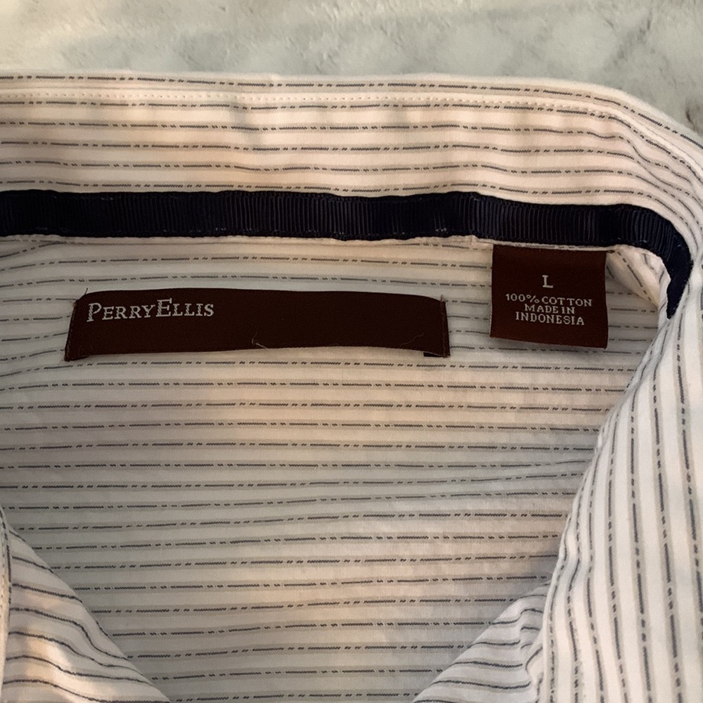 Perry Ellis Button-Down - Picture 2 of 3